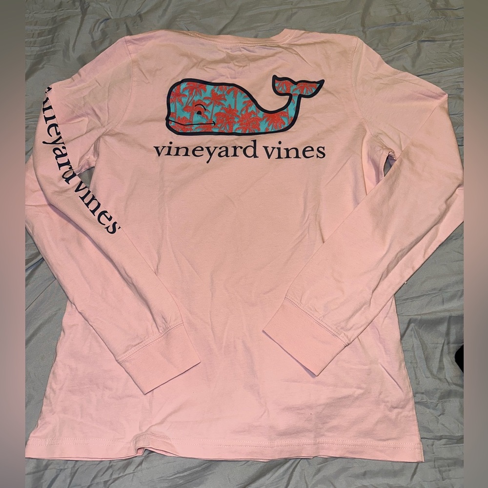 Pink vineyard vines long sleeve.
